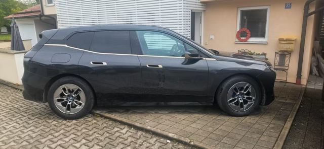 Foto 2 de BMW iX
